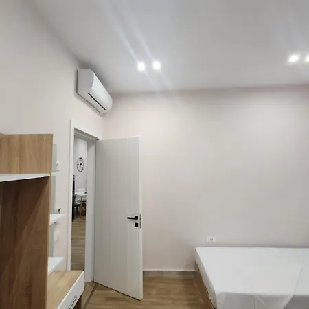 Center 2 Durrës