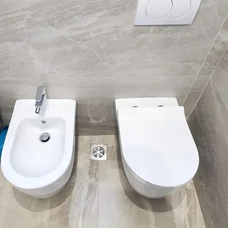Center 2 * Durrës